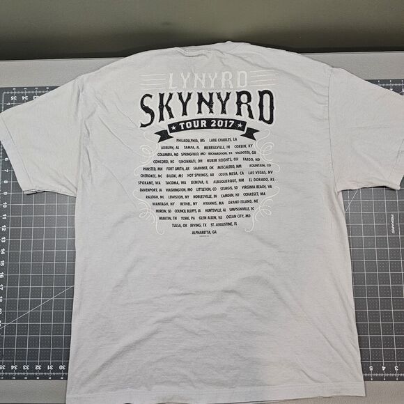Lynyrd Skynyrd Tshirt XL Band Music Classic Rock Tour Concert 2017 Southern - Picture 4 of 9